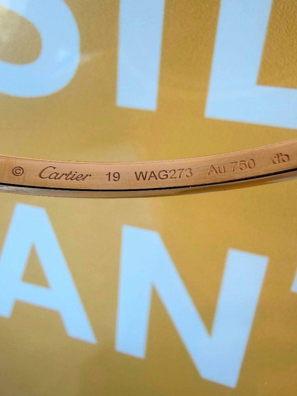 Cartier 18k yellow gold LOVE BRACELET, SMALL MODEL size 19 full set - Picture 10 of 11